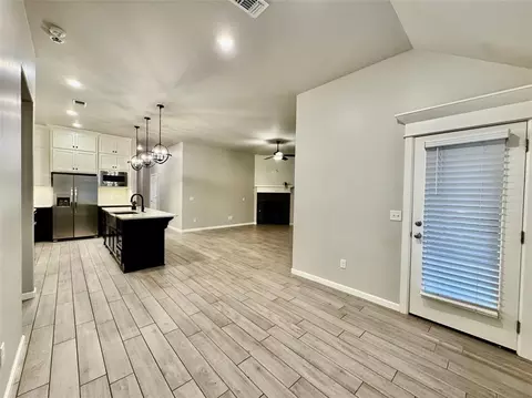 Entry Way - 5401 Riverrun Ct, Arcadia, OK 73007 photo 2 of 2