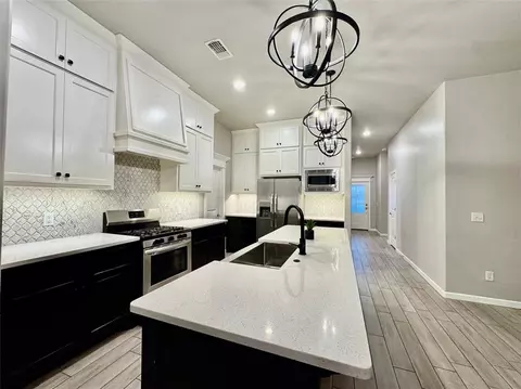 Kitchen - 5401 Riverrun Ct, Arcadia, OK 73007 photo 6 of 8