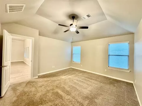 Bedroom - 5401 Riverrun Ct, Arcadia, OK 73007 photo 1 of 5
