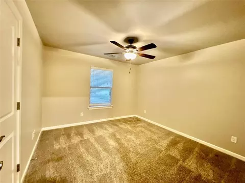 Bedroom - 5401 Riverrun Ct, Arcadia, OK 73007 photo 5 of 5