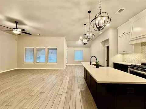 Kitchen - 5401 Riverrun Ct, Arcadia, OK 73007 photo 1 of 8