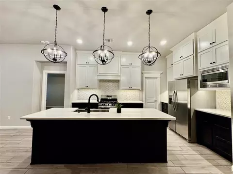 Kitchen - 5401 Riverrun Ct, Arcadia, OK 73007 photo 8 of 8