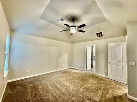 Bedroom - 5401 Riverrun Ct, Arcadia, OK 73007 photo 2 of 5