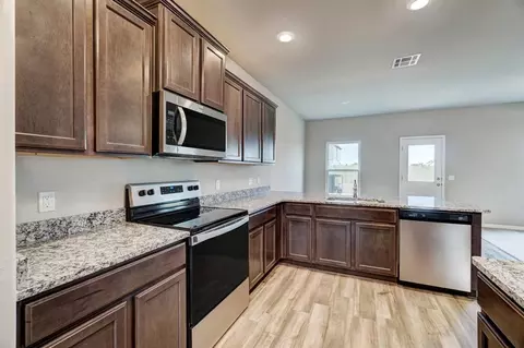 1605 Ruby Dr, El Reno, OK 73036 photo 4