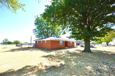 Exterior - Undisclosed, Chickasha, OK 73018 photo 2 of 3