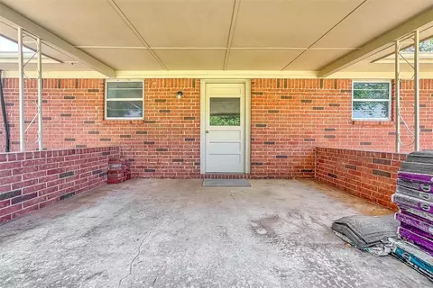 Exterior - 117 E 4th St, Erick, OK 73645 photo 4 of 8