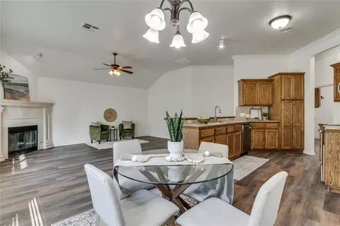 2176 Melody Dr, Edmond, OK 73012