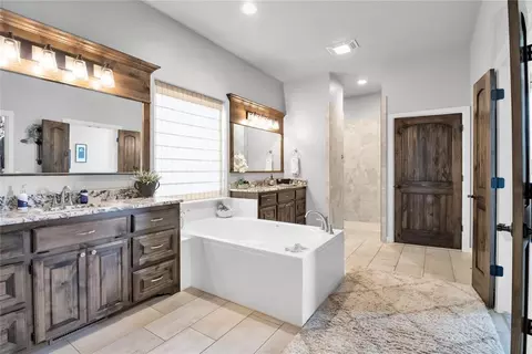 Bath - 7135 Buck Dr, Tuttle, OK 73089 photo 1 of 2