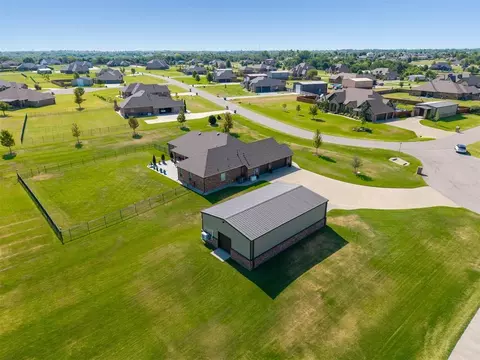 View/Area - 7135 Buck Dr, Tuttle, OK 73089 photo 5 of 9