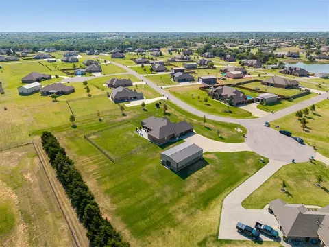 View/Area - 7135 Buck Dr, Tuttle, OK 73089 photo 8 of 9