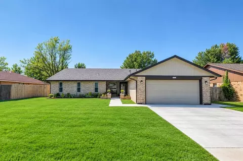 11613 Shasta Ln, Oklahoma City, OK 73162