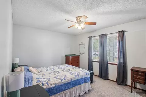Bedroom - 509 Riverview Dr, Noble, OK 73068 photo 5 of 7