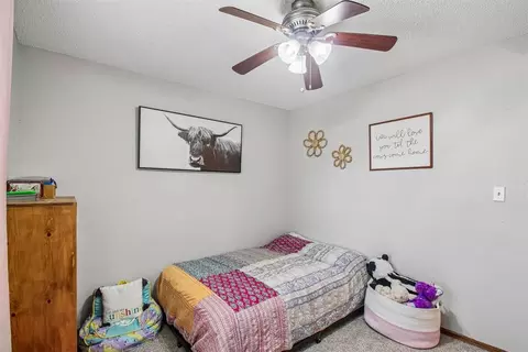 Bedroom - 509 Riverview Dr, Noble, OK 73068 photo 4 of 7