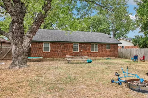 Exterior - 509 Riverview Dr, Noble, OK 73068 photo 7 of 7