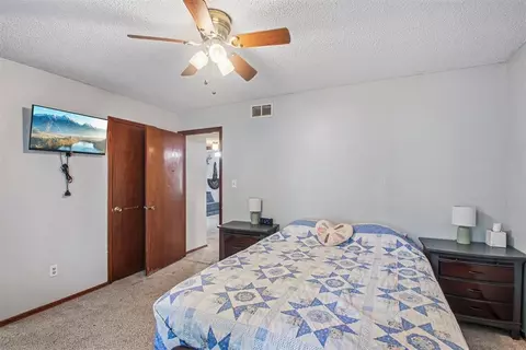 Bedroom - 509 Riverview Dr, Noble, OK 73068 photo 6 of 7