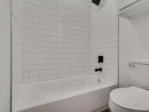 Bath - 5113 Brooke Rd, Tuttle, OK 73089 photo 1 of 6