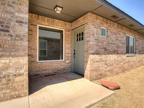 Exterior - 5113 Brooke Rd, Tuttle, OK 73089 photo 6 of 8