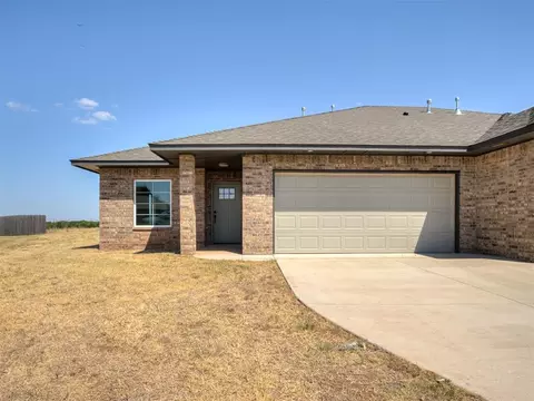 Exterior - 5113 Brooke Rd, Tuttle, OK 73089 photo 2 of 8