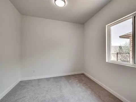 Bedroom - 5113 Brooke Rd, Tuttle, OK 73089 photo 6 of 12