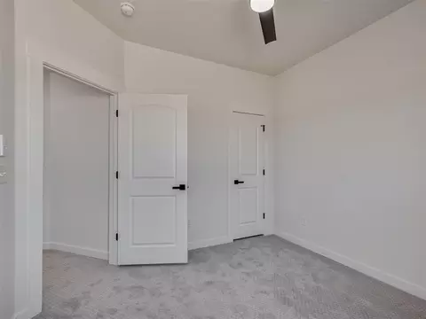 Bedroom - 5113 Brooke Rd, Tuttle, OK 73089 photo 9 of 12