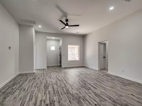 Living - 5113 Brooke Rd, Tuttle, OK 73089 photo 2 of 8