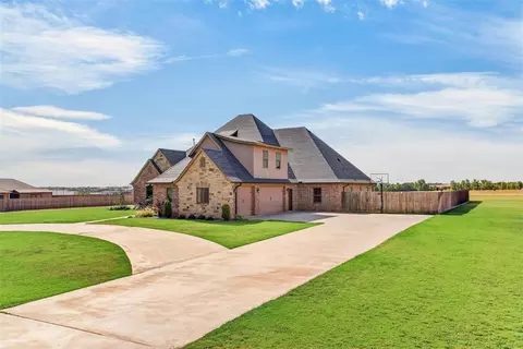 Exterior - 608 Edgewood Rd St, Canute, OK 73626 photo 3 of 6