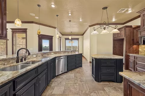 Kitchen - 608 Edgewood Rd St, Canute, OK 73626 photo 1 of 4