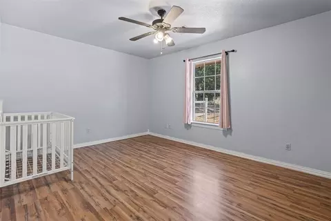 Bedroom - 21201 Montgomery Dr, Mcloud, OK 74851 photo 3 of 4