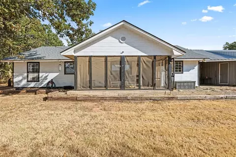 Exterior - 21201 Montgomery Dr, Mcloud, OK 74851 photo 2 of 6