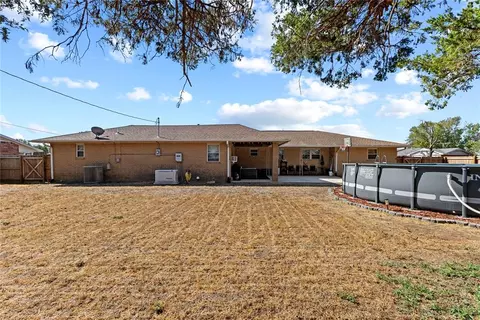 Exterior - 308 Williams St, Okeene, OK 73763 photo 6 of 7