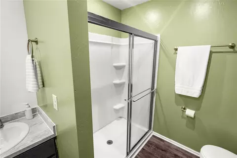 Bath - 1225 Corner Brook Dr, Purcell, OK 73080 photo 5 of 6