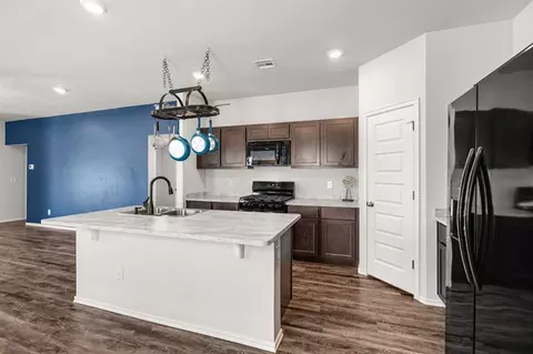 Kitchen - 1225 Corner Brook Dr, Purcell, OK 73080 photo 2 of 3