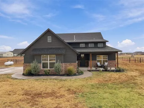 7495 NE Avondale Ln, Piedmont, OK 73078
