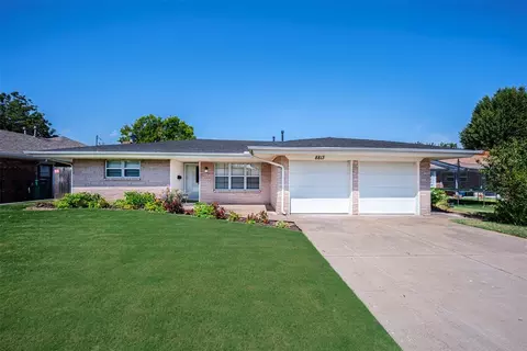 8813 S Country Club Dr, Oklahoma City, OK 73159