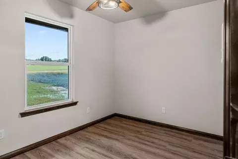 Bedroom - 5374 Turning Point Ln, Davis, OK 73030 photo 3 of 7