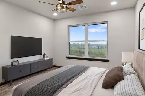 Bedroom - 5374 Turning Point Ln, Davis, OK 73030 photo 1 of 7