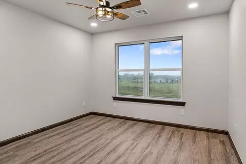 Bedroom - 5374 Turning Point Ln, Davis, OK 73030 photo 2 of 7