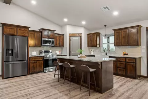Kitchen - 5374 Turning Point Ln, Davis, OK 73030 photo 1 of 3