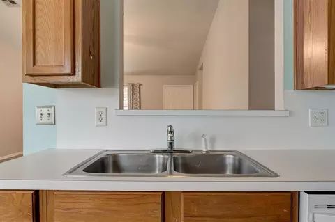 Kitchen - 1209 Briar Patch Way, Norman, OK 73071 photo 6 of 6