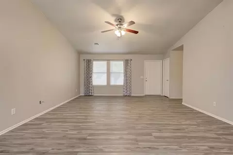 Living - 1209 Briar Patch Way, Norman, OK 73071 photo 4 of 7