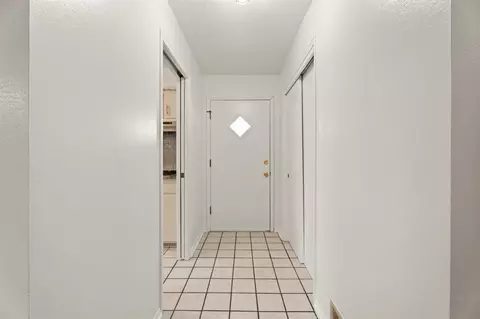 Entry Way - 3805 N Eagle Ln, Bethany, OK 73008 photo 1 of 3