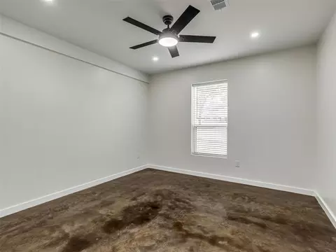 Bedroom - 14 Hackney Dr, Mcloud, OK 74851 photo 1 of 5