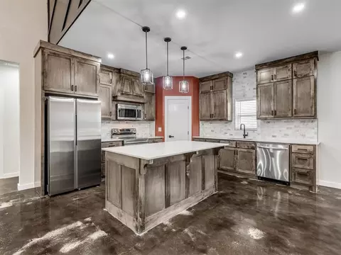 Kitchen - 14 Hackney Dr, Mcloud, OK 74851 photo 1 of 4