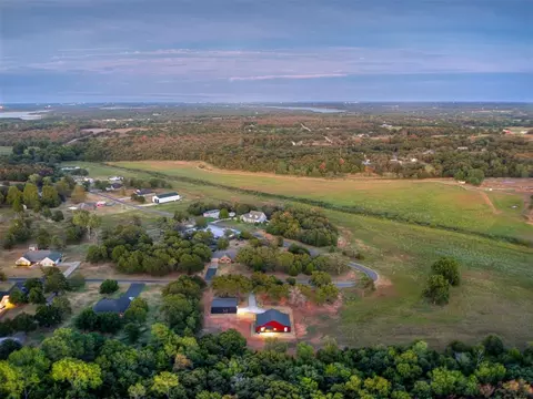 View/Area - 14 Hackney Dr, Mcloud, OK 74851 photo 3 of 5