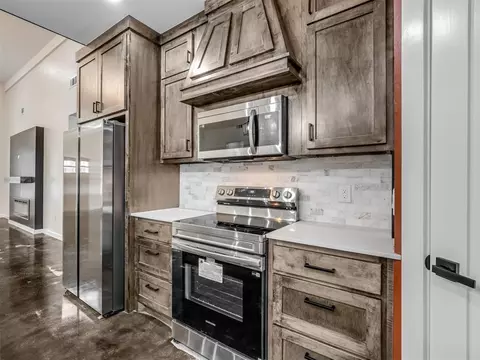 Kitchen - 14 Hackney Dr, Mcloud, OK 74851 photo 4 of 4