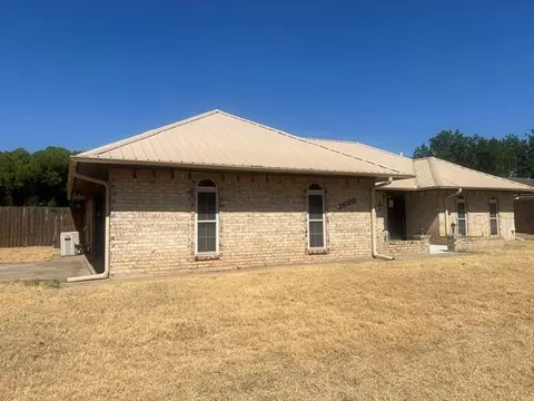 2600 N Robin St, Altus, OK 73521 photo 2