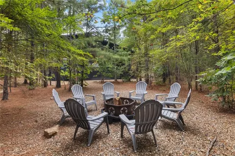 Exterior - 125 Bear Cedar Trl, Broken Bow, OK 74728 photo 5 of 10