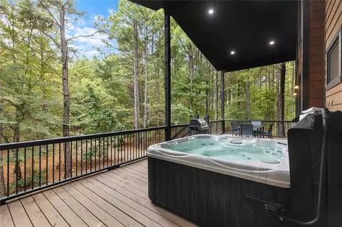 Exterior - 125 Bear Cedar Trl, Broken Bow, OK 74728 photo 7 of 10