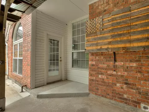 Exterior - 4932 Baker St, Norman, OK 73072 photo 5 of 9