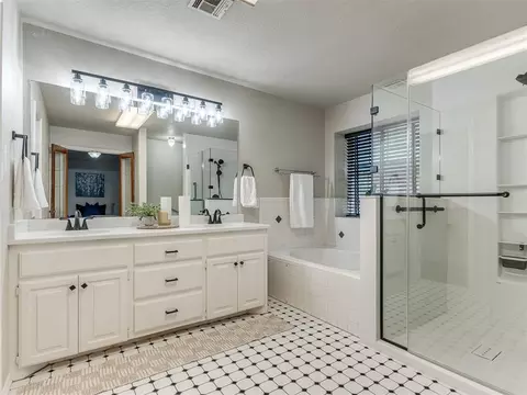 Bath - 4932 Baker St, Norman, OK 73072 photo 1 of 6